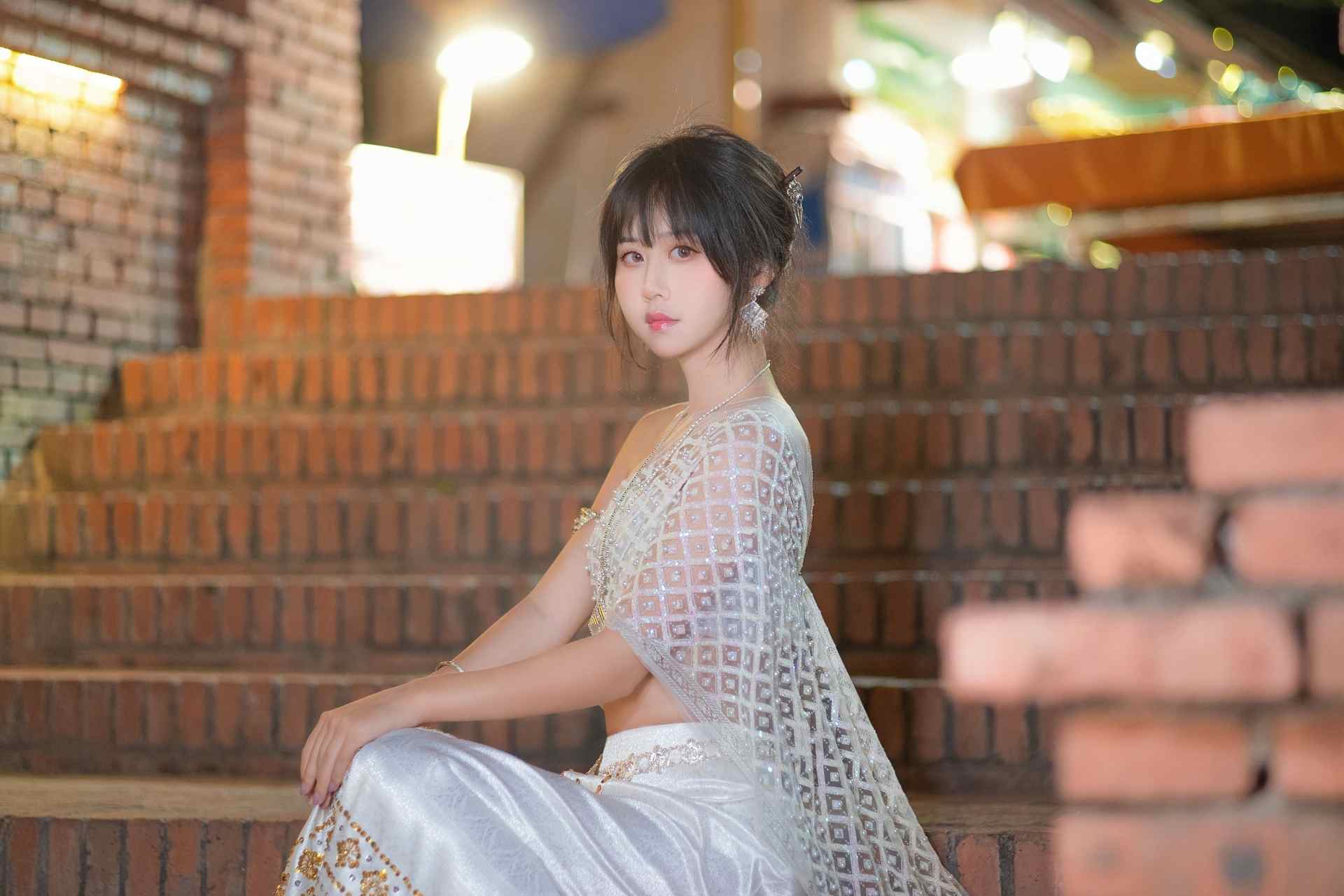 萌芽儿o0西双版纳 傣服 银
